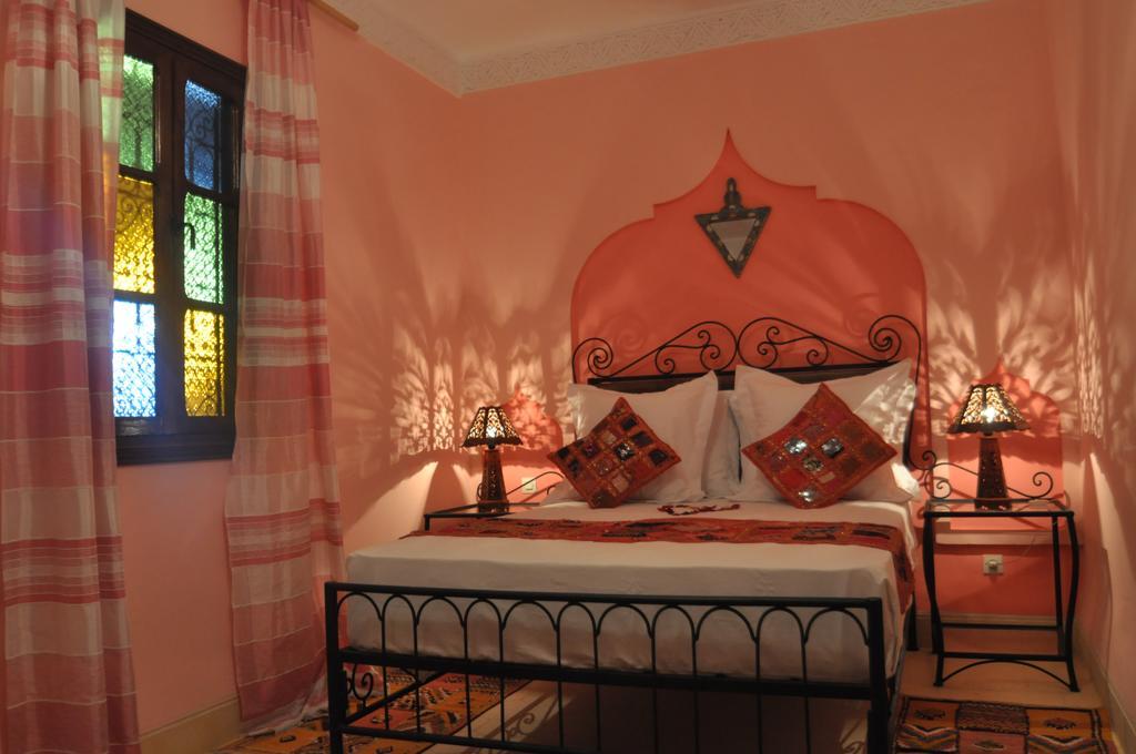 Riad La Famille Marrakesh Exteriör bild